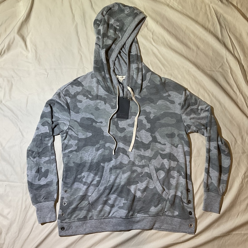 Jane and Delancey Woman’s Lightweight Camouflage Hoodie, Size Medium